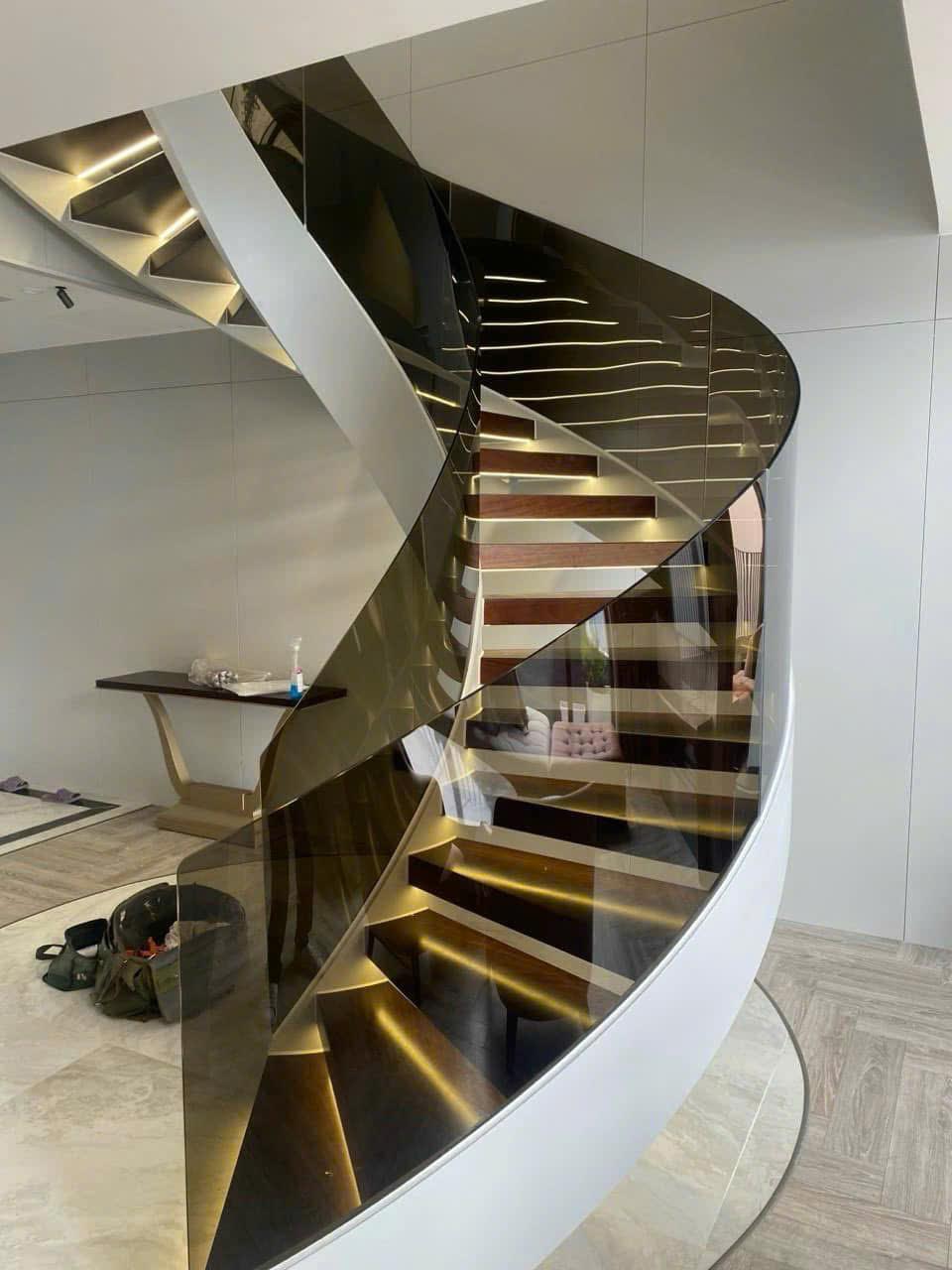 cầu thang xoáy ốc
