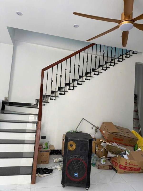 Cầu thang sắt đẹp 61