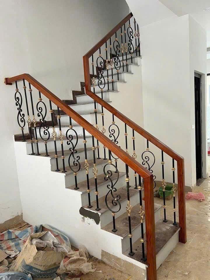 Cầu thang sắt đẹp 67
