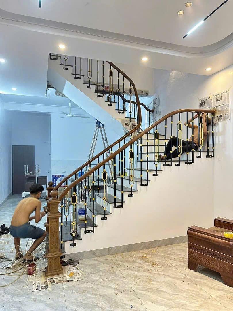 Cầu thang sắt đẹp 65
