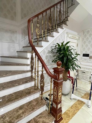 Mẫu cầu thang nhôm đúc đẹp 58